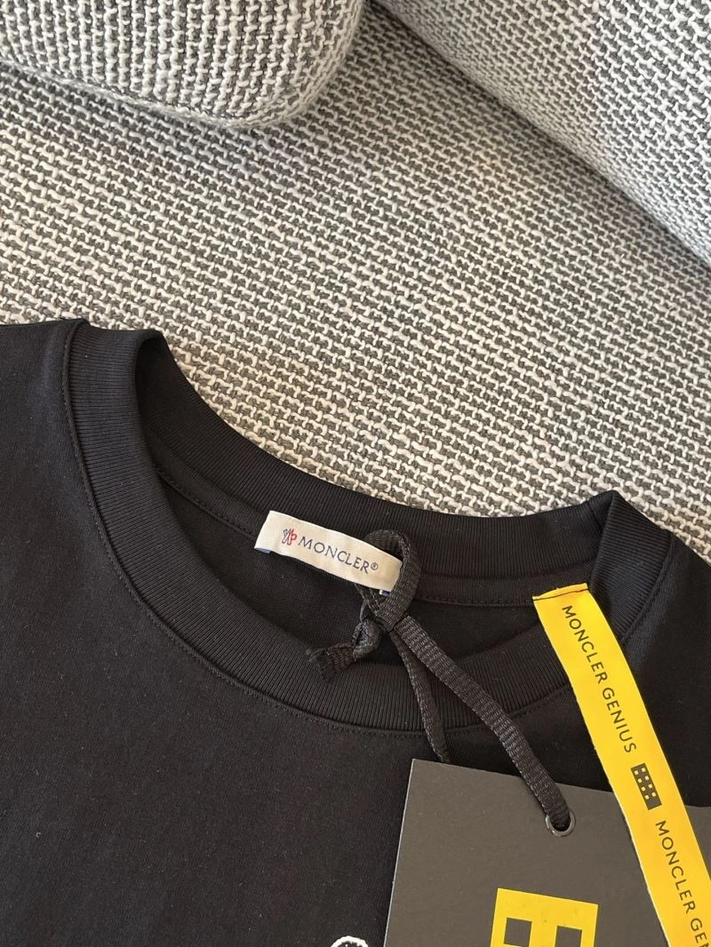Contemporary Louis Vuitton T-Shirts 134706