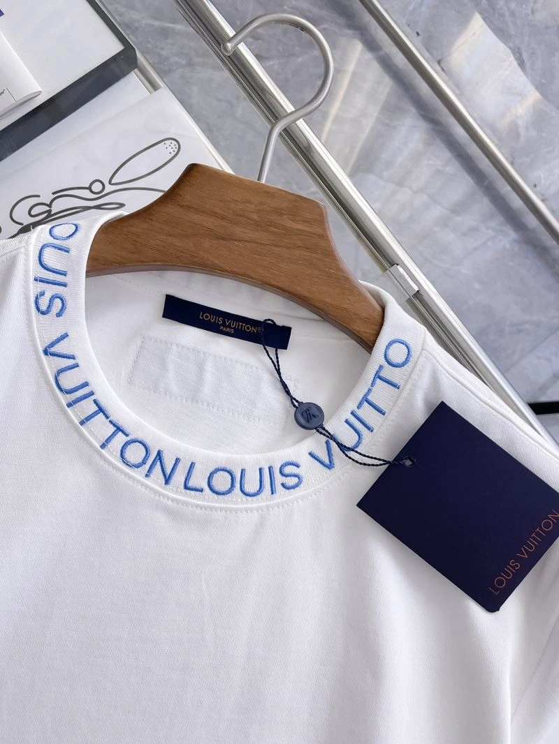 Seasonal Louis Vuitton T-Shirts 134672