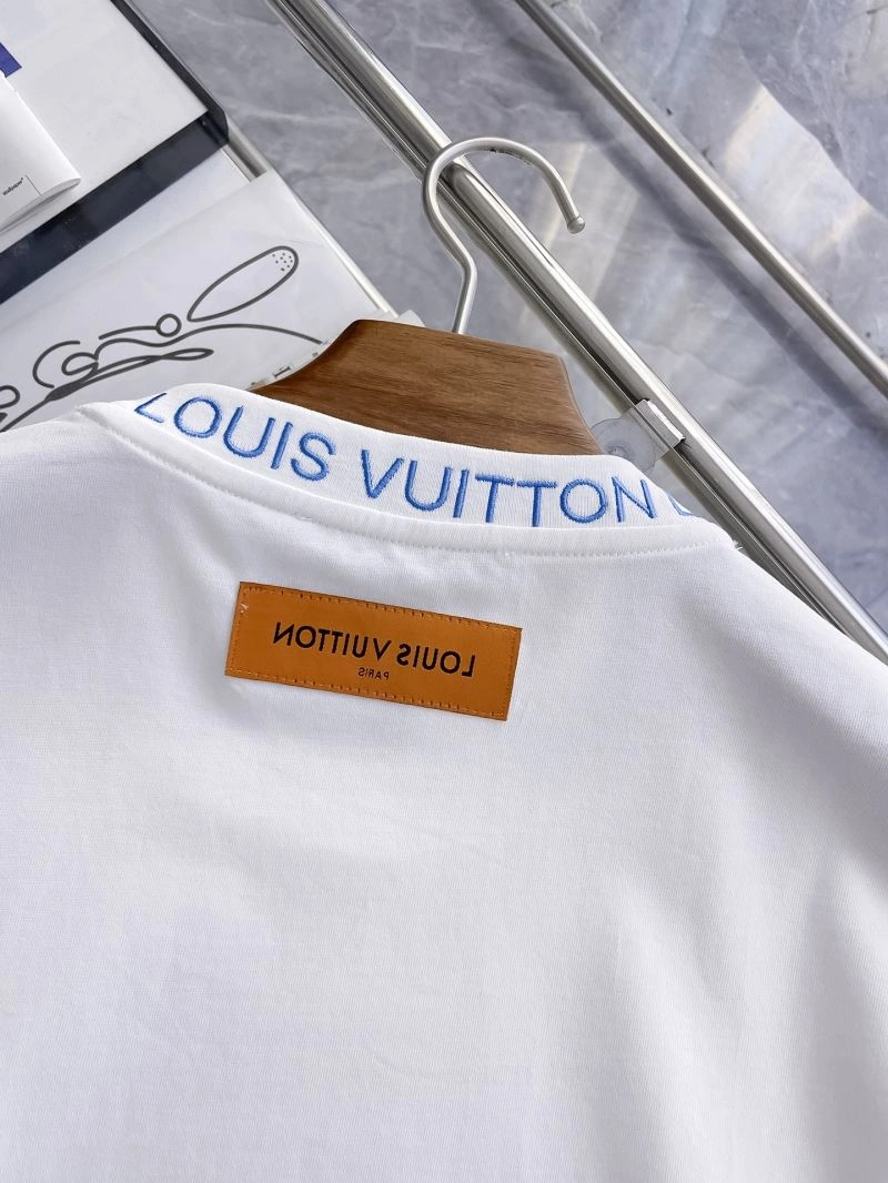 Seasonal Louis Vuitton T-Shirts 134672