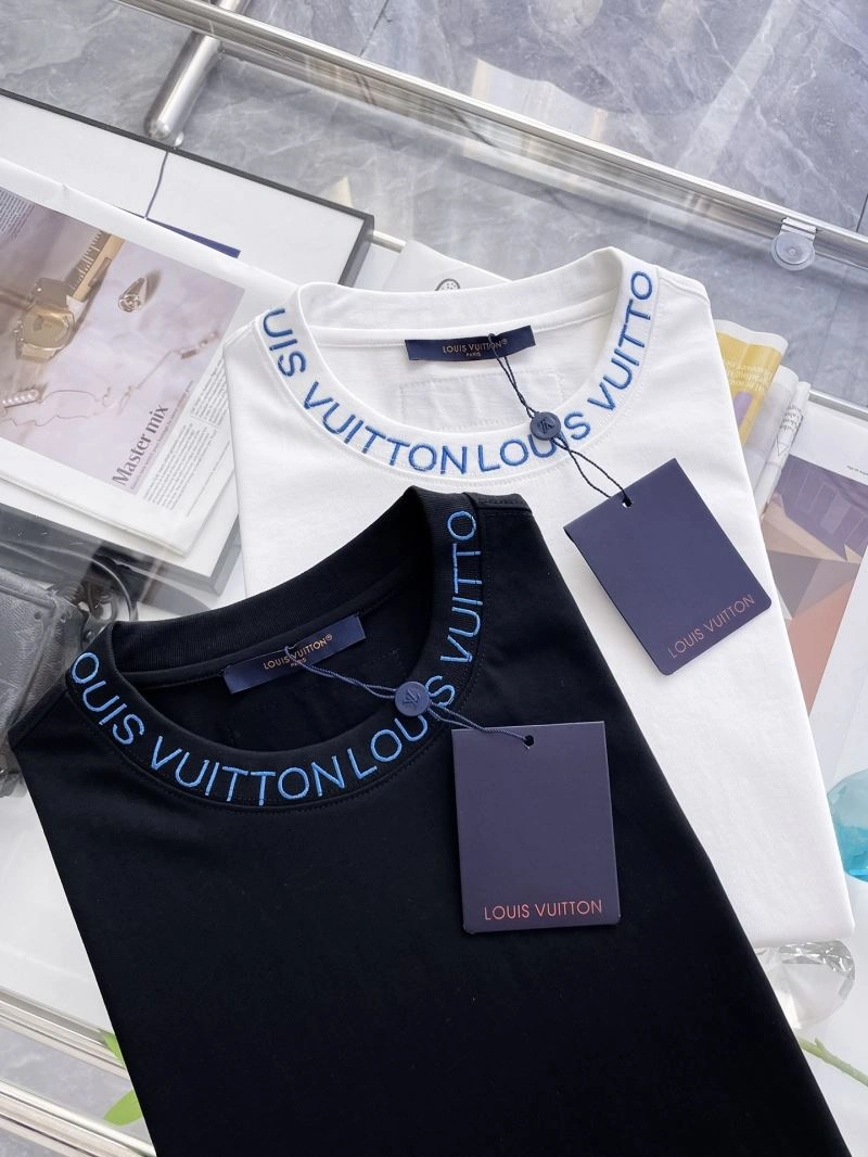 Seasonal Louis Vuitton T-Shirts 134672