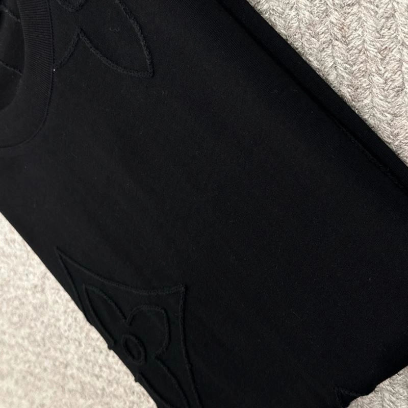 Comfortable Louis Vuitton T-Shirts 134647