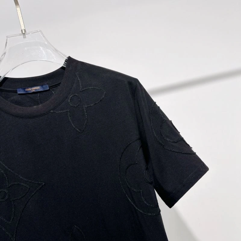 Comfortable Louis Vuitton T-Shirts 134647