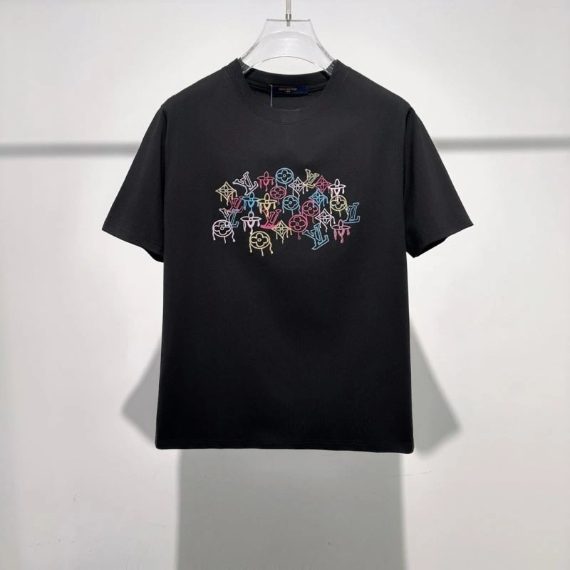 Louis Vuitton T-Shirts Sporty 134649