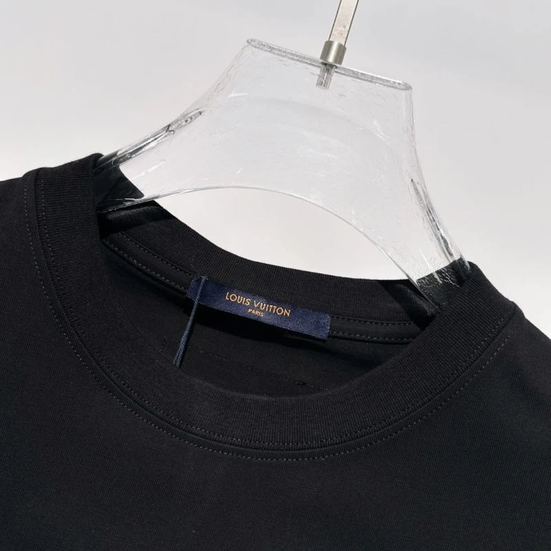 Louis Vuitton T-Shirts Sporty 134649