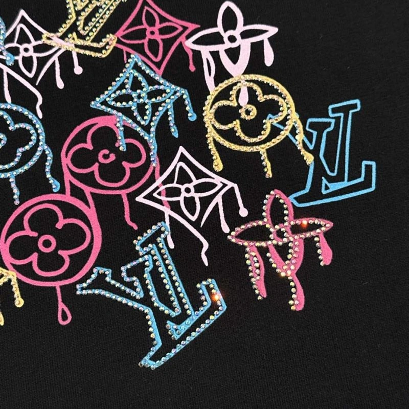 Louis Vuitton T-Shirts Sporty 134649