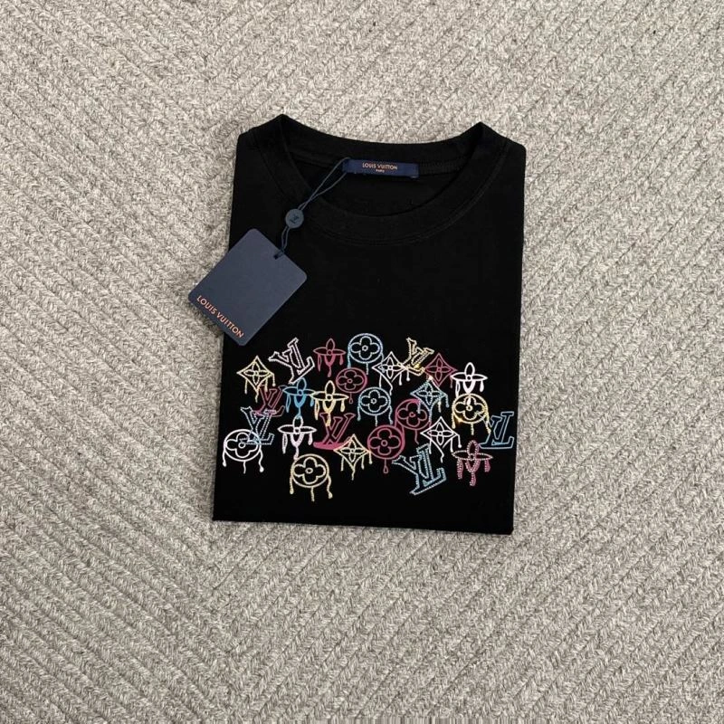 Louis Vuitton T-Shirts Sporty 134649