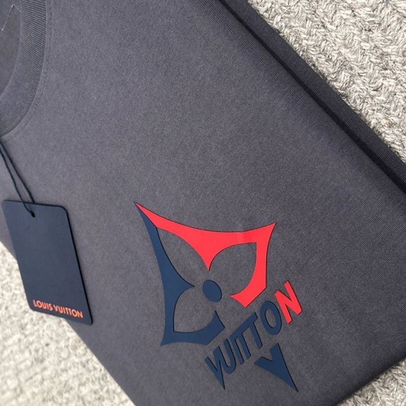 Louis Vuitton T-Shirts Functional 134656