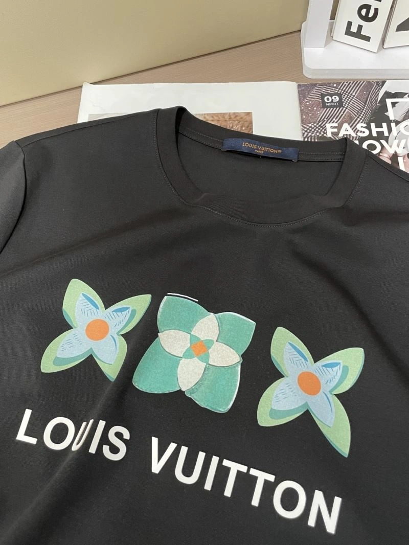 Timeless Louis Vuitton T-Shirts 134651
