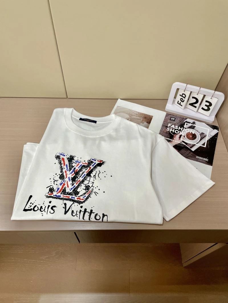 Louis Vuitton T-Shirts Trendsetting 134644