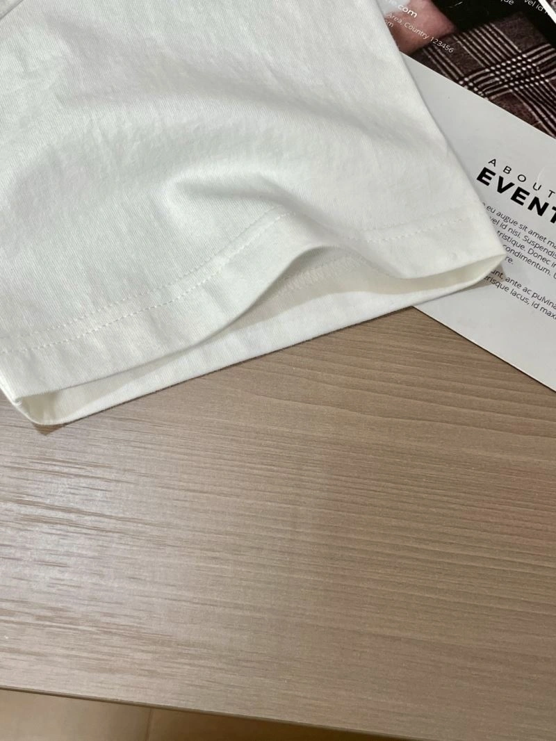 Classic Louis Vuitton T-Shirts 134642
