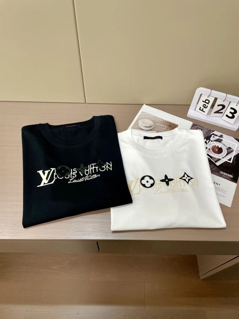 Sleek Louis Vuitton T-Shirts 134658