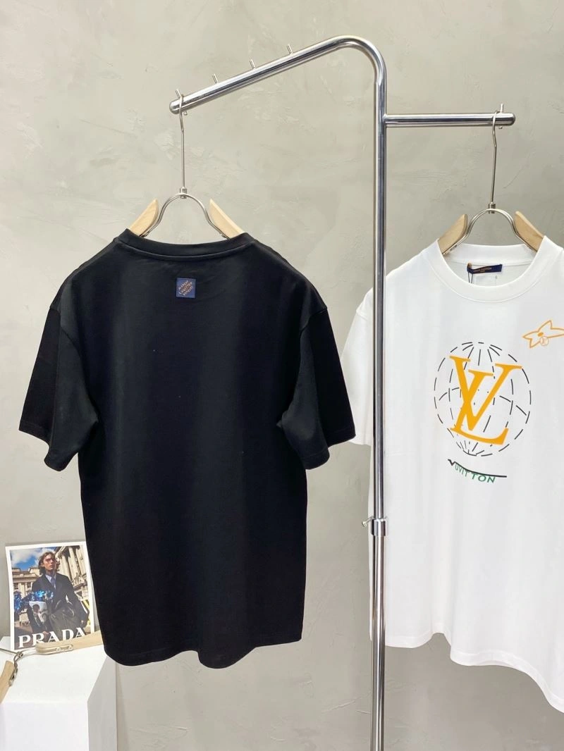Louis Vuitton T-Shirts Casual 134645