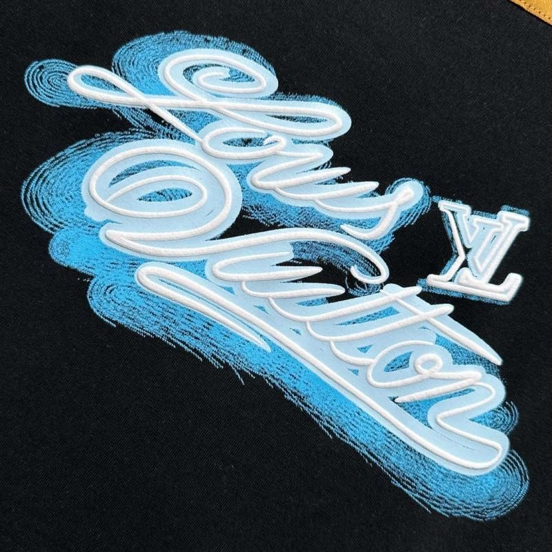 Louis Vuitton T-Shirts HighPerformance 134636