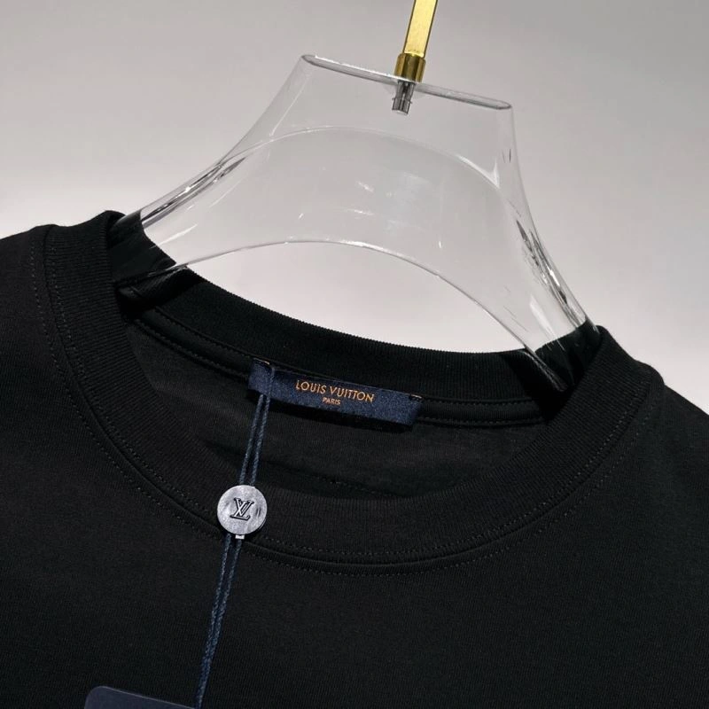 Louis Vuitton T-Shirts HighPerformance 134636