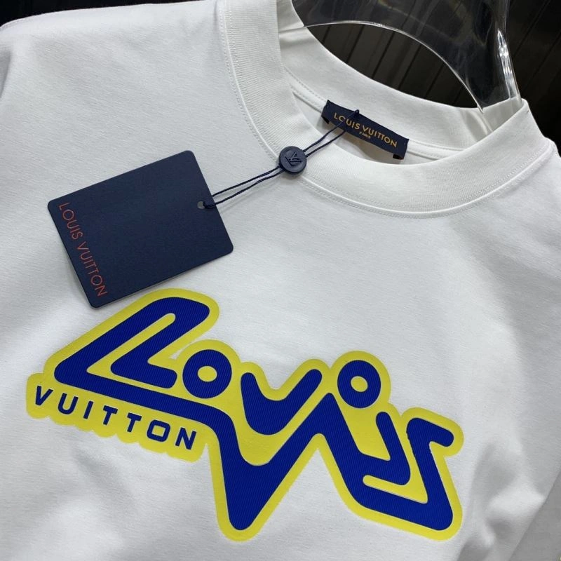 Premium Louis Vuitton T-Shirts 134630