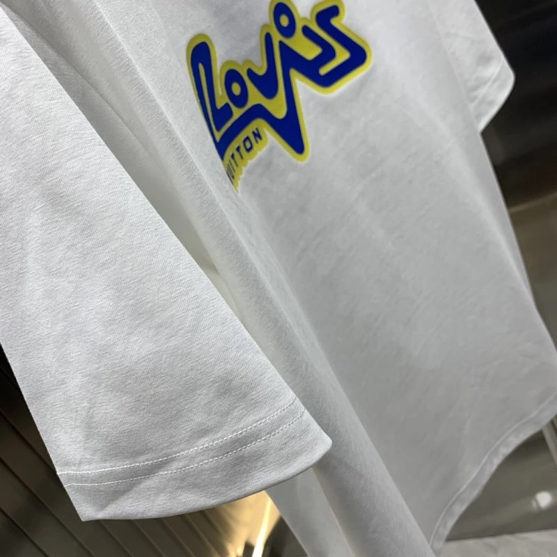 Premium Louis Vuitton T-Shirts 134630