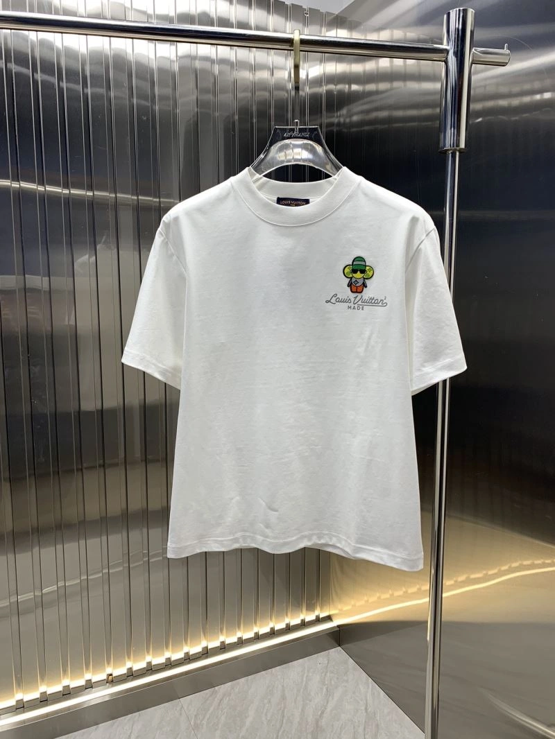 Functional Louis Vuitton T-Shirts 134628