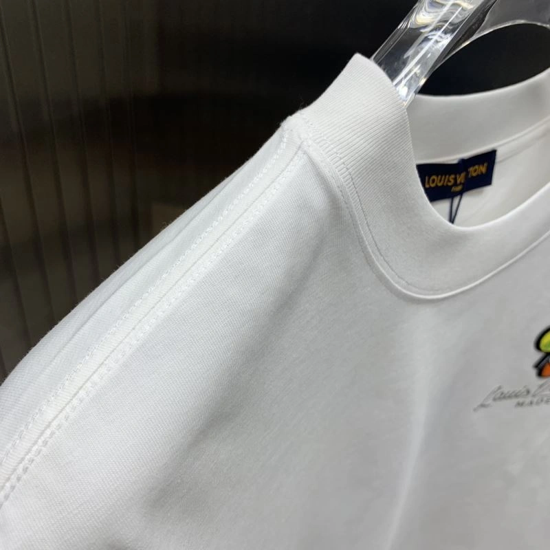 Functional Louis Vuitton T-Shirts 134628