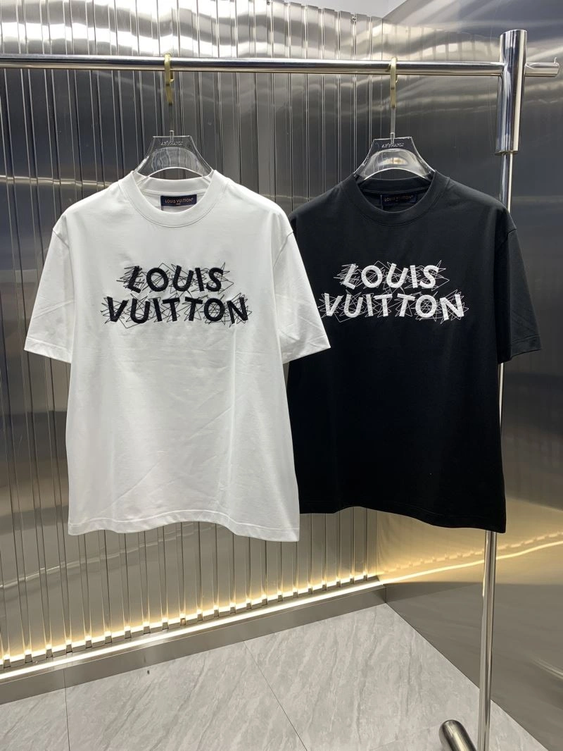 Elegant Louis Vuitton T-Shirts 134613