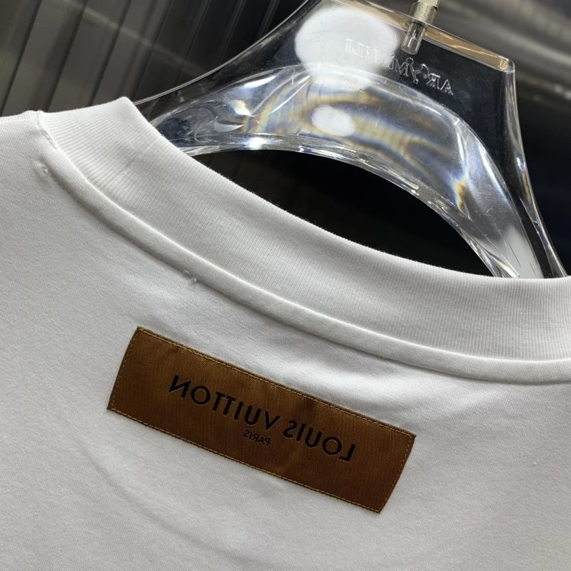 Elegant Louis Vuitton T-Shirts 134613