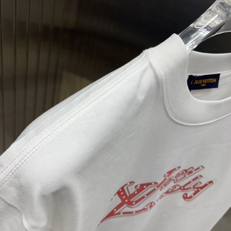 Breathable Louis Vuitton T-Shirts 134615