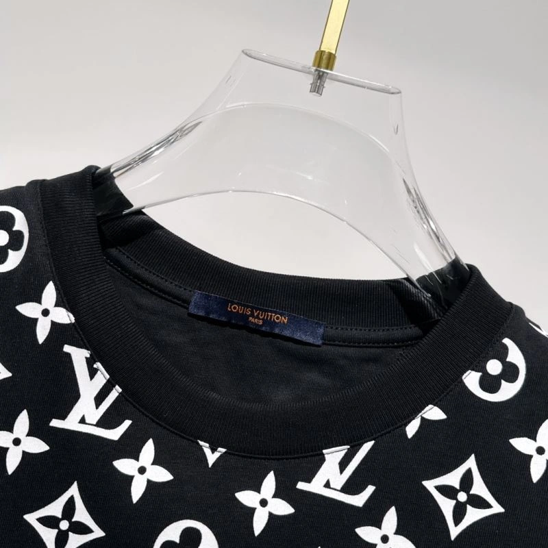 TravelReady Louis Vuitton T-Shirts 134612