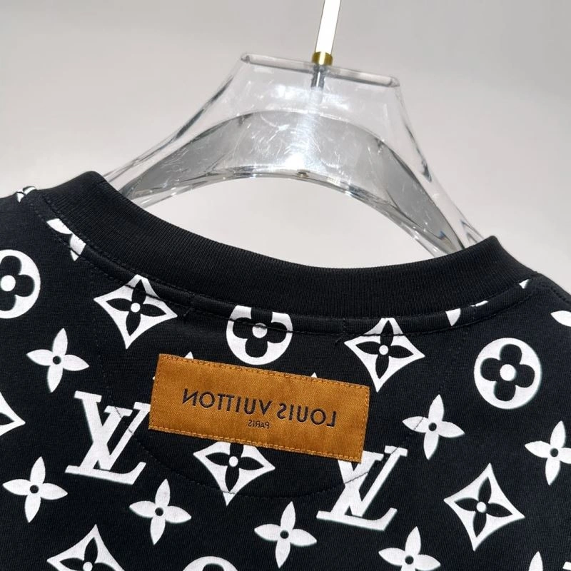 TravelReady Louis Vuitton T-Shirts 134612