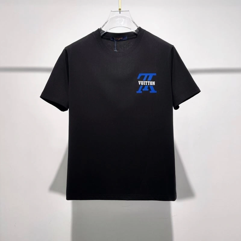 Louis Vuitton T-Shirts UrbanChic 134610