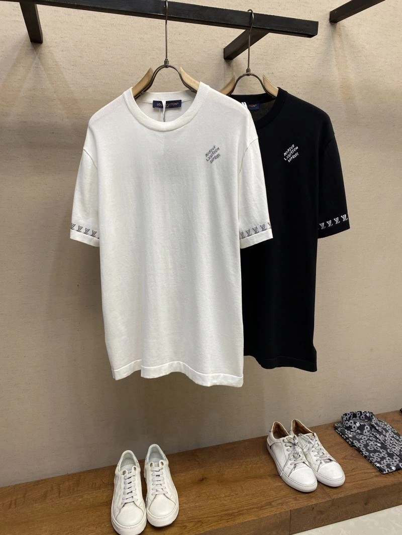 Bold Louis Vuitton T-Shirts 134624