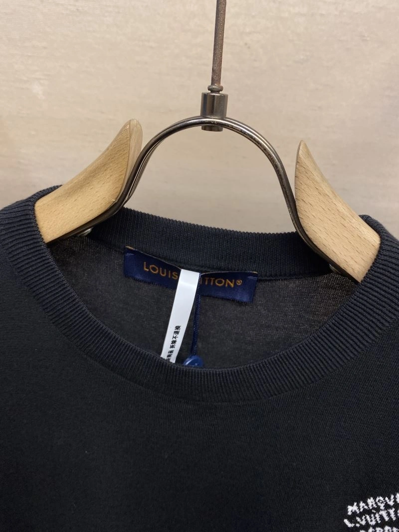Bold Louis Vuitton T-Shirts 134624