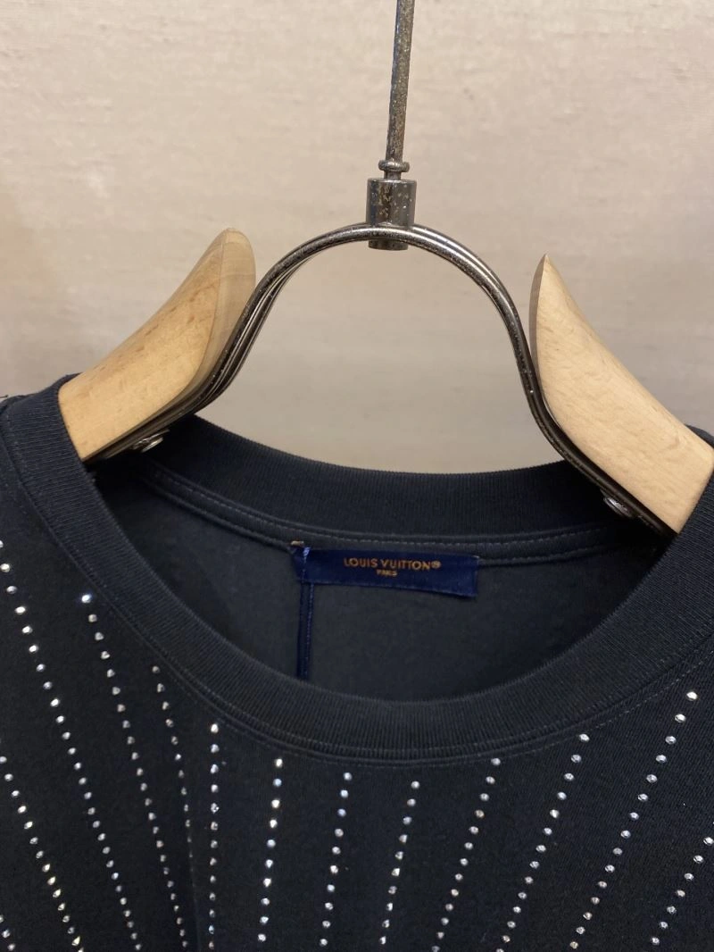 Louis Vuitton T-Shirts UrbanChic 134606