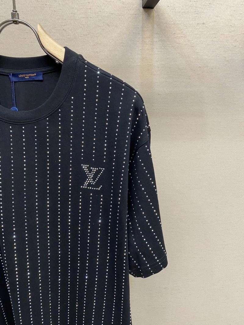 Louis Vuitton T-Shirts UrbanChic 134606
