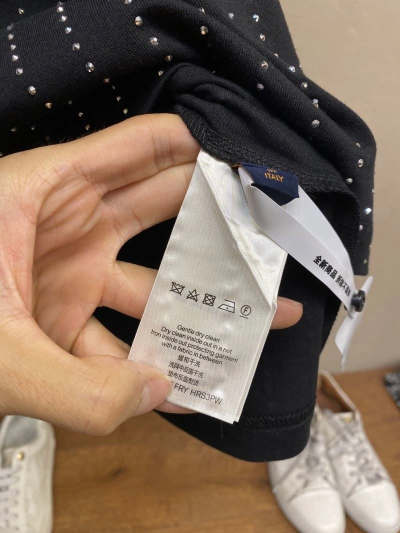 Louis Vuitton T-Shirts UrbanChic 134606