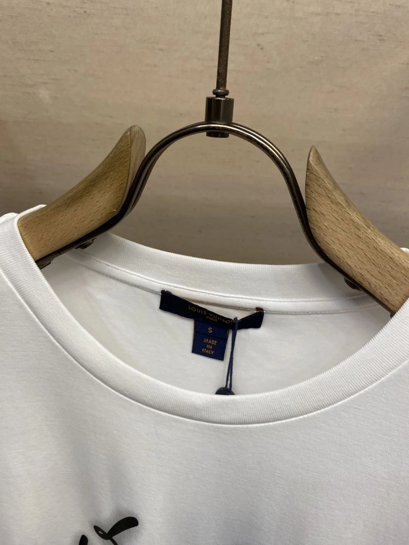 WaterResistant Louis Vuitton T-Shirts 134626
