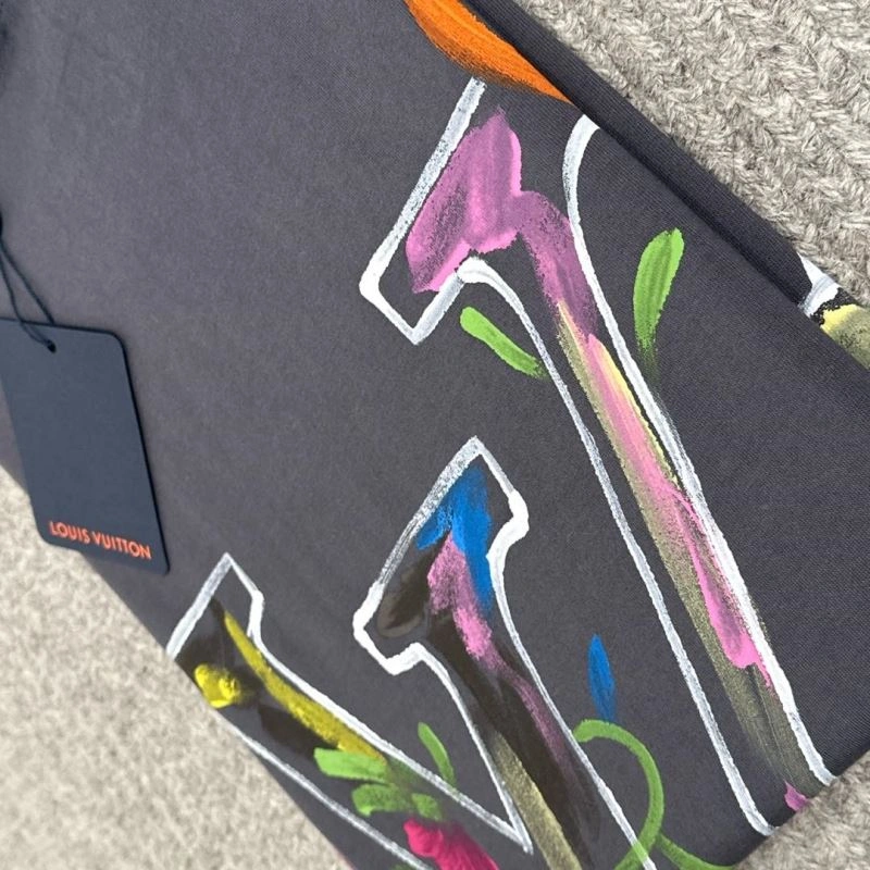 Louis Vuitton T-Shirts Sophisticated 134625