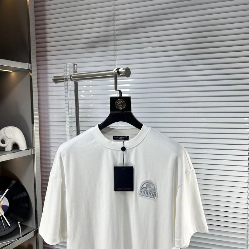 HighQuality Louis Vuitton T-Shirts 134598