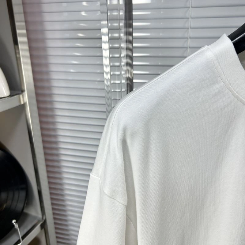 HighQuality Louis Vuitton T-Shirts 134598