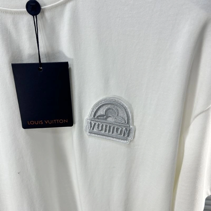 HighQuality Louis Vuitton T-Shirts 134598