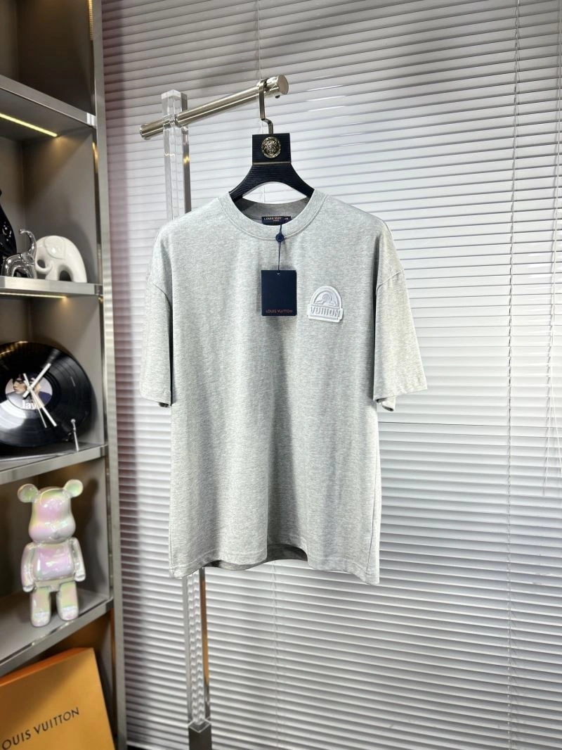 Effortless Louis Vuitton T-Shirts 134621