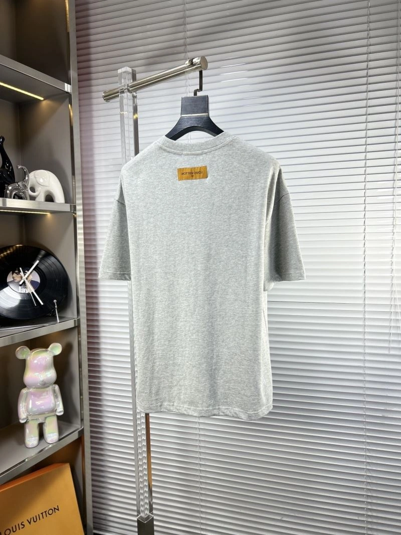 Effortless Louis Vuitton T-Shirts 134621