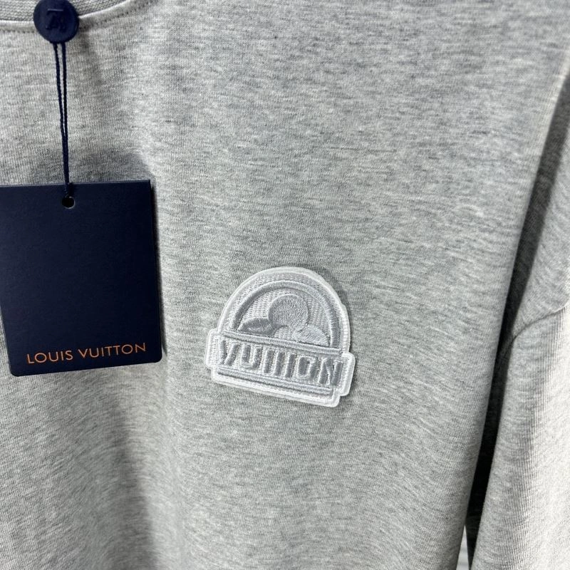 Effortless Louis Vuitton T-Shirts 134621