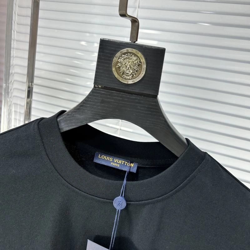 Louis Vuitton T-Shirts Sporty 134617