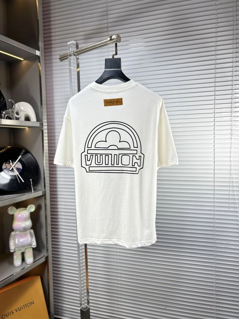 Louis Vuitton T-Shirts Youthful 134603