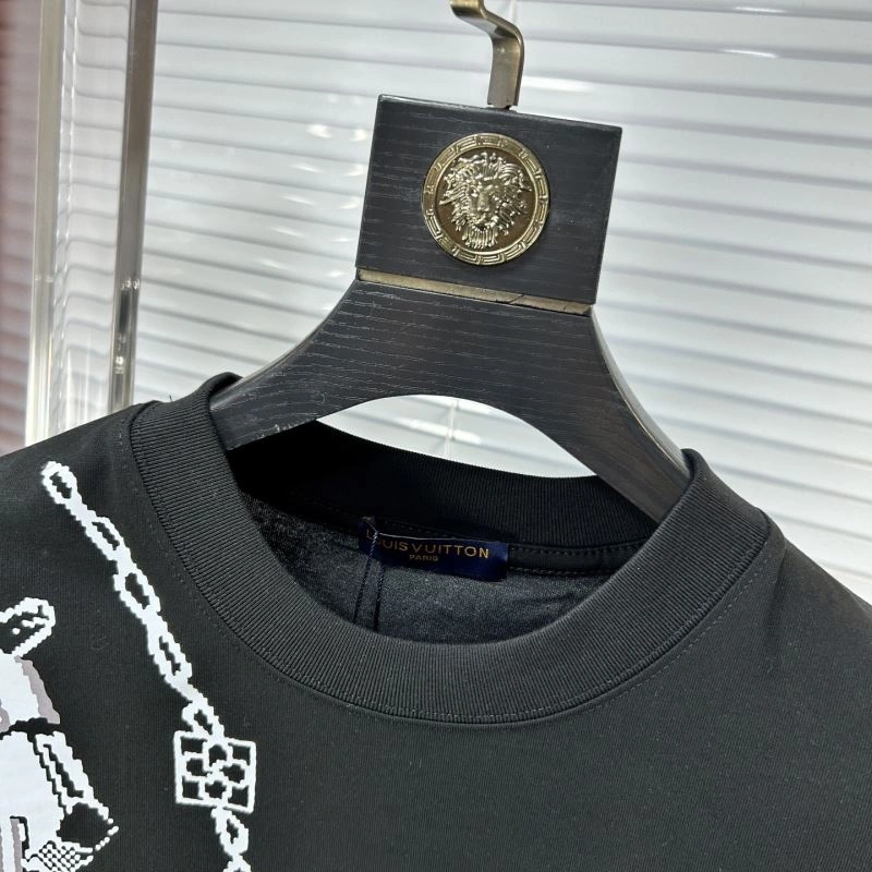 WaterResistant Louis Vuitton T-Shirts 134597