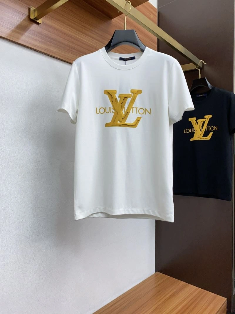Louis Vuitton T-Shirts Breathable 134607
