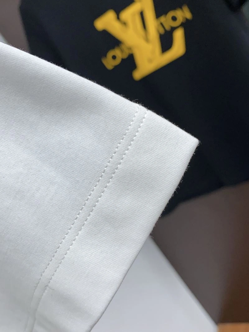 Louis Vuitton T-Shirts Breathable 134607