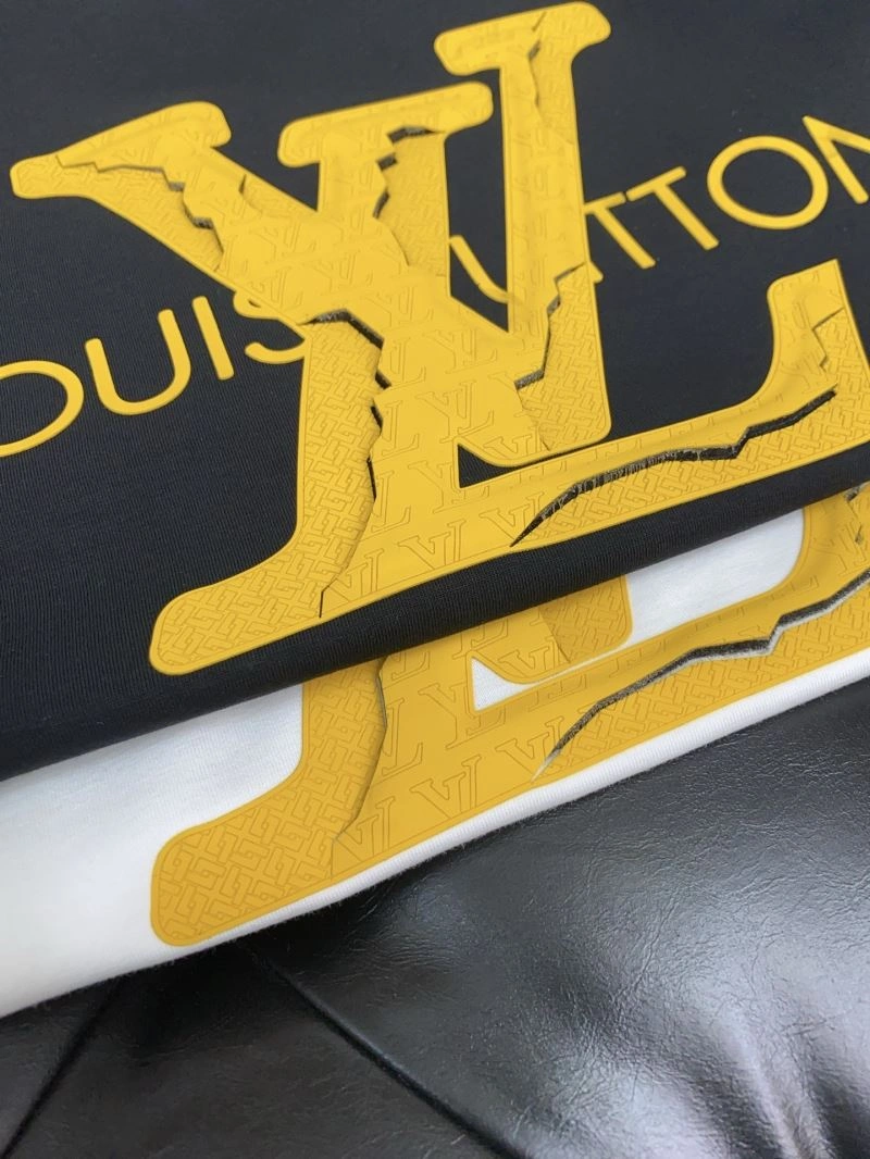 Louis Vuitton T-Shirts Breathable 134607