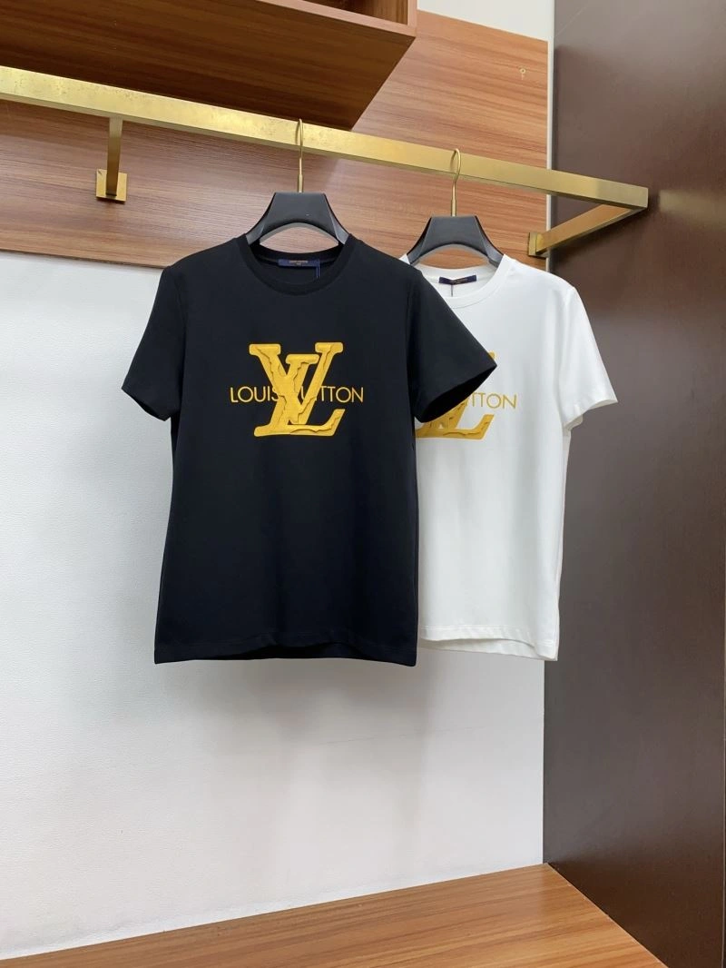 Louis Vuitton T-Shirts Breathable 134607