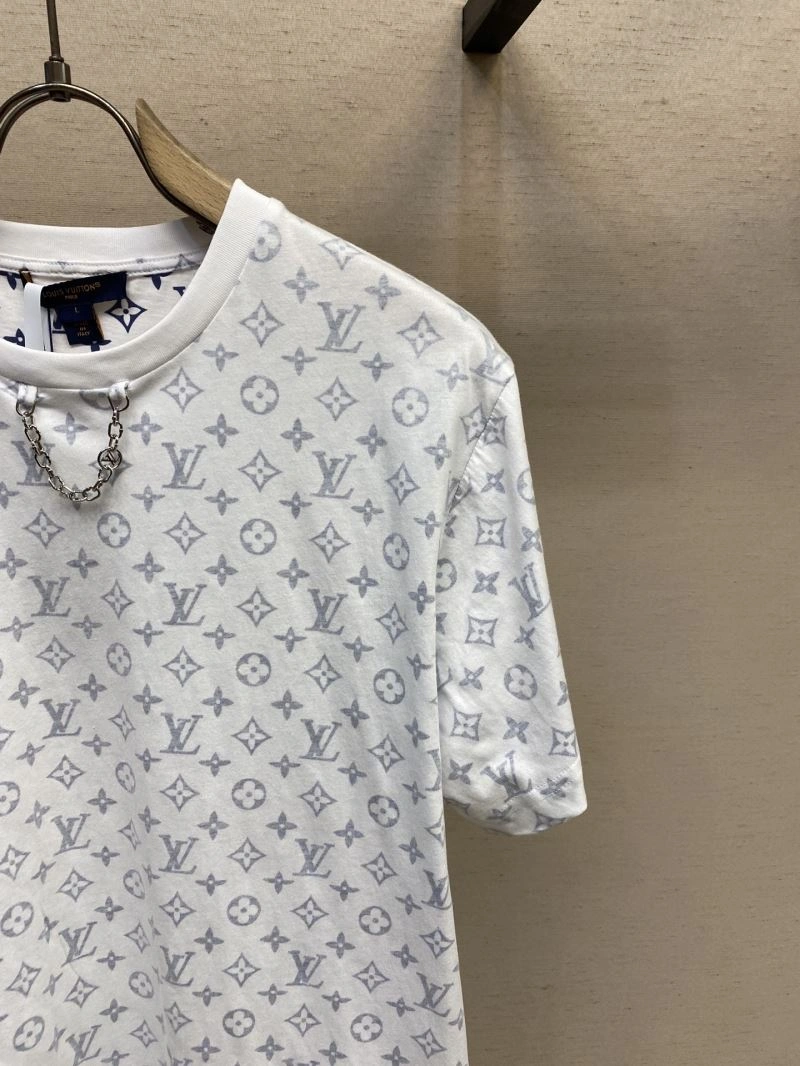 Louis Vuitton T-Shirts UrbanChic 134594