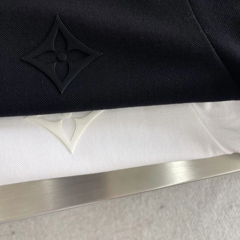 EyeCatching Louis Vuitton T-Shirts 134596
